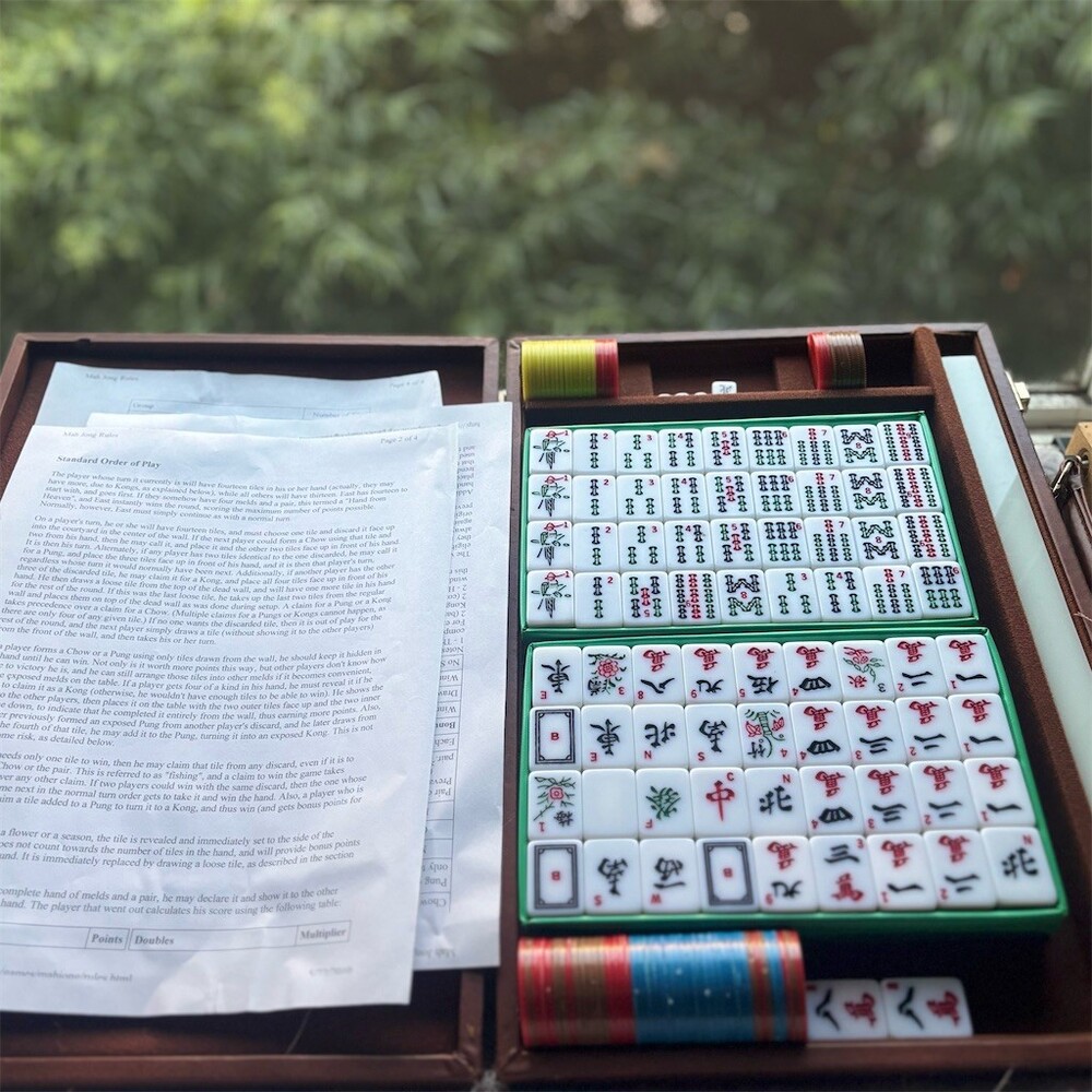 Vintage Mahjong Tile Game Set Wooden Carry Case Tiles Racks Chips Rules